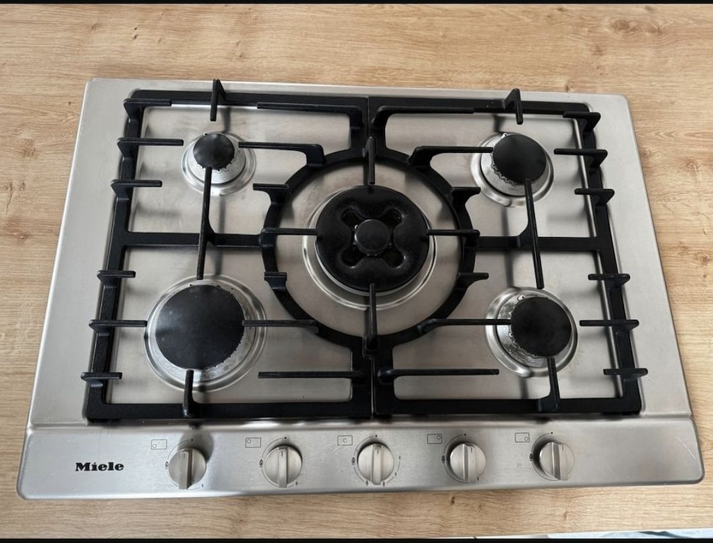 Miele KM 2052 Gazlı Çelik Ocak