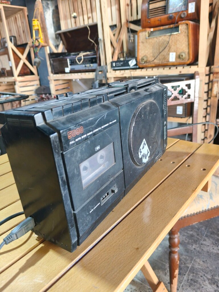 antika kaset çalar radyo Hitachi - 4
