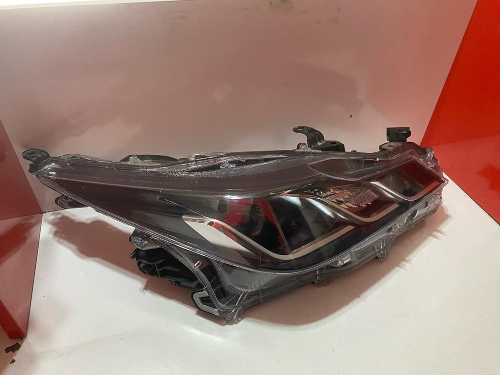 TOYOTA COROLLA 19-26 LELDİ SAĞ FAR ORJİNAL HATASIZ - 3