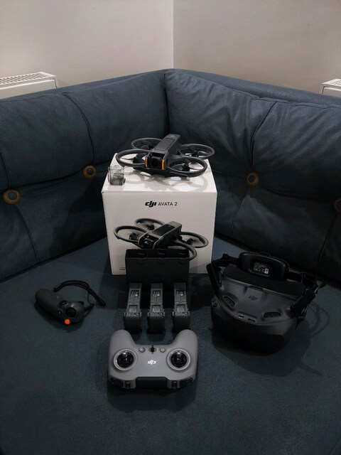 Dji Avata 2 fly more combo + fpv controller
