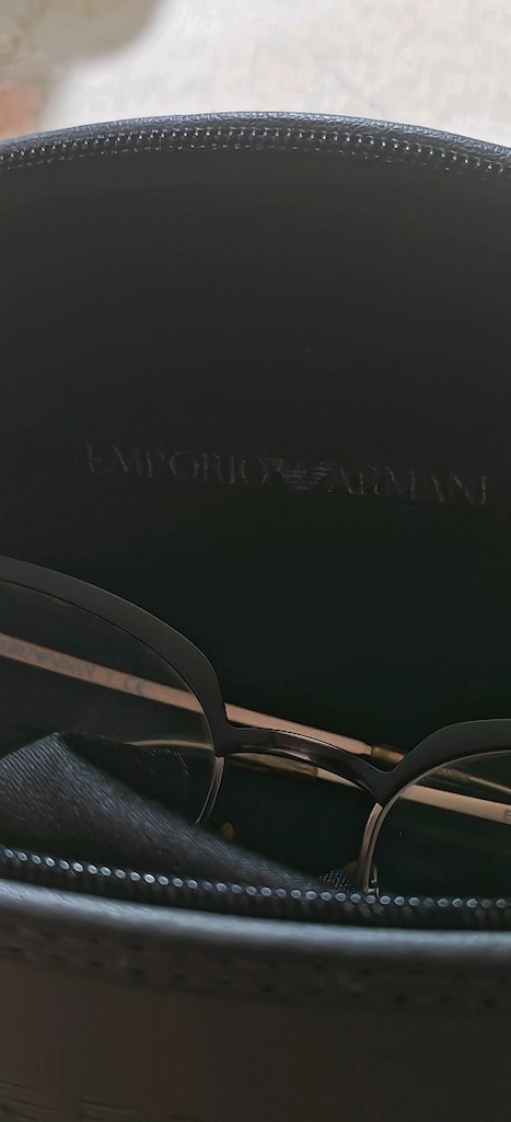 emporio Armani bayan gözlüğü orjinal netten bakabilirsiniz - 4