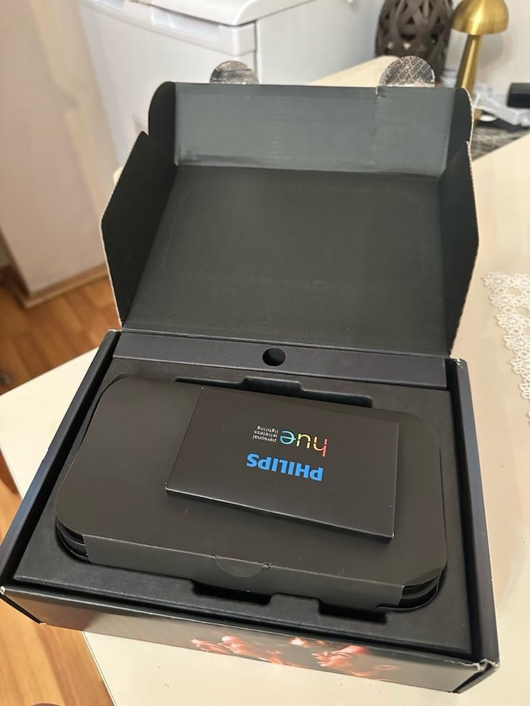 Philips Hue sync box 8k yeni nesil - 2