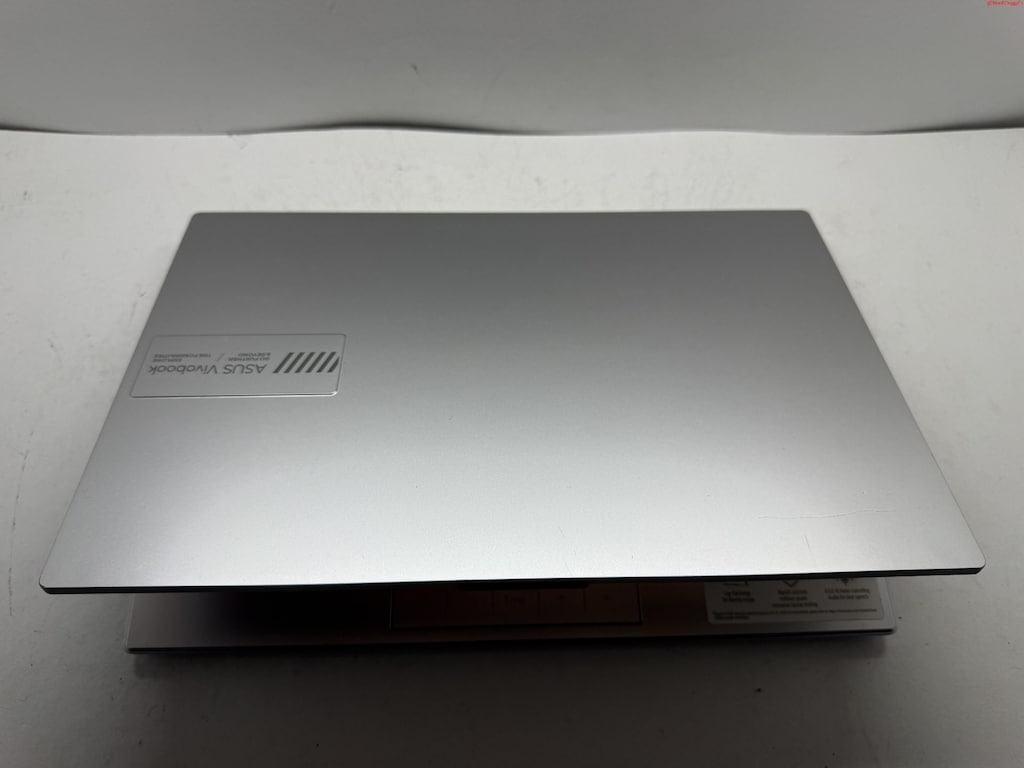 ASUS VİVOBOOK AMD RYZEN 5 İŞLEMCİ 8 GB RAM 512 M2SSD - 8