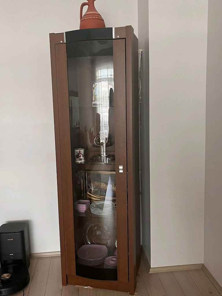 Çok temiz bir tekli bir ikili vitrin takımı - 4