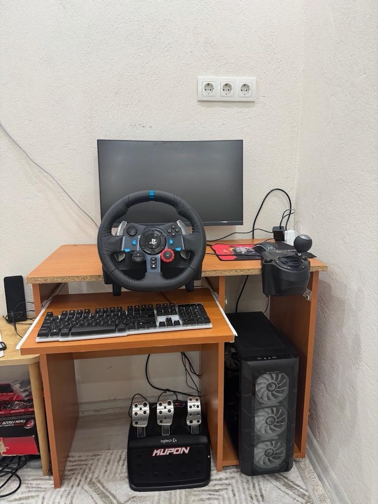 LOGİTECH G29 PC VE MONİTÖR HAZIR