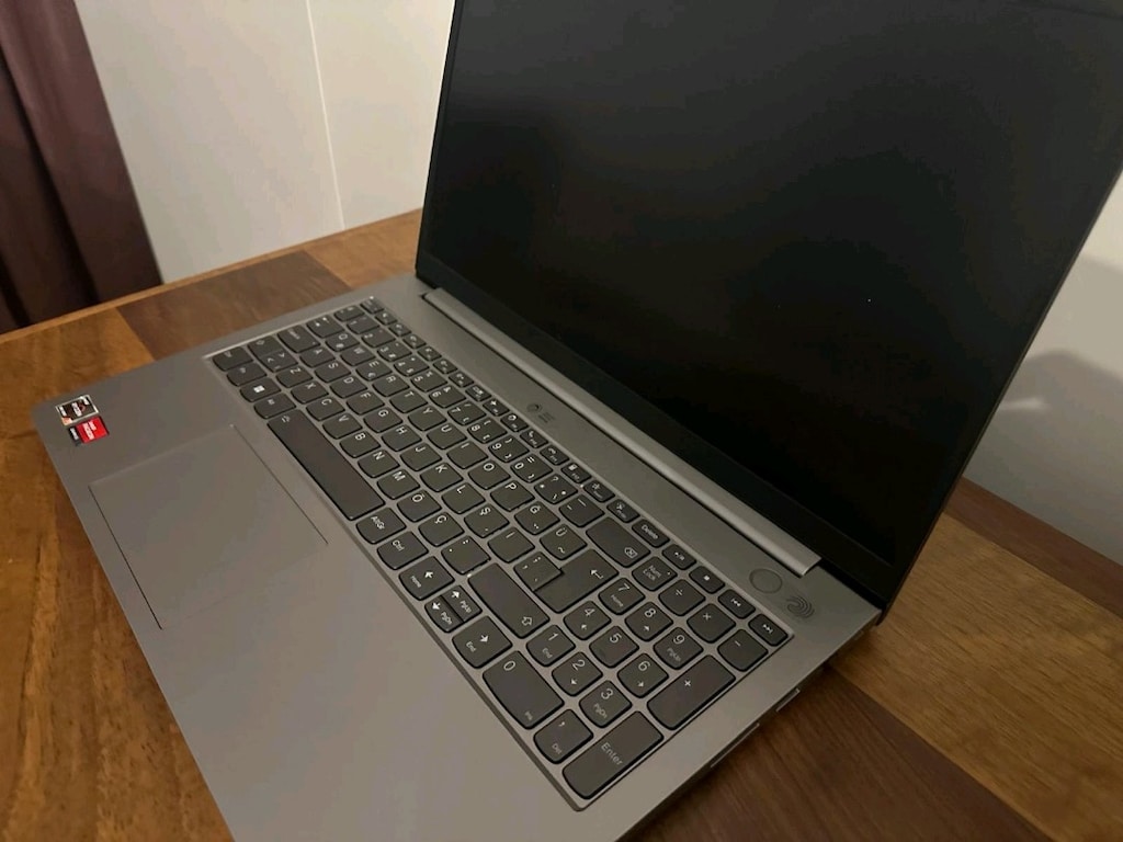 Lenovo Thinkbook (isteğe bağlı monitor) - 9