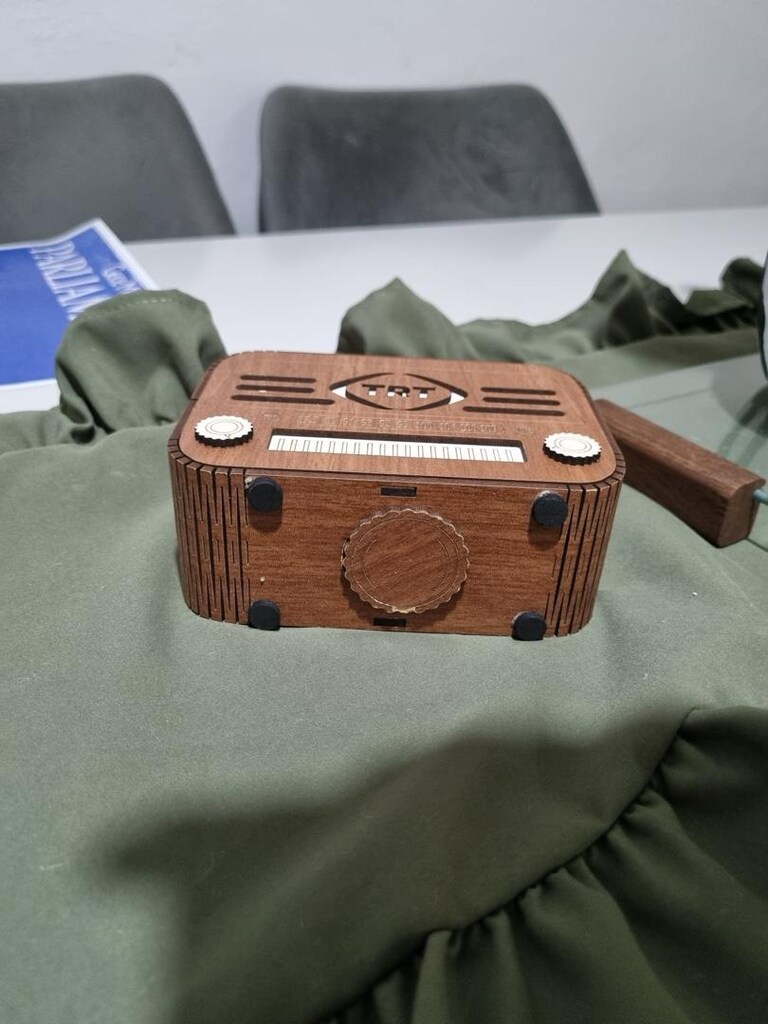 TRT logolu ahşap nostaljik radyo görünümlü kumbara - 3
