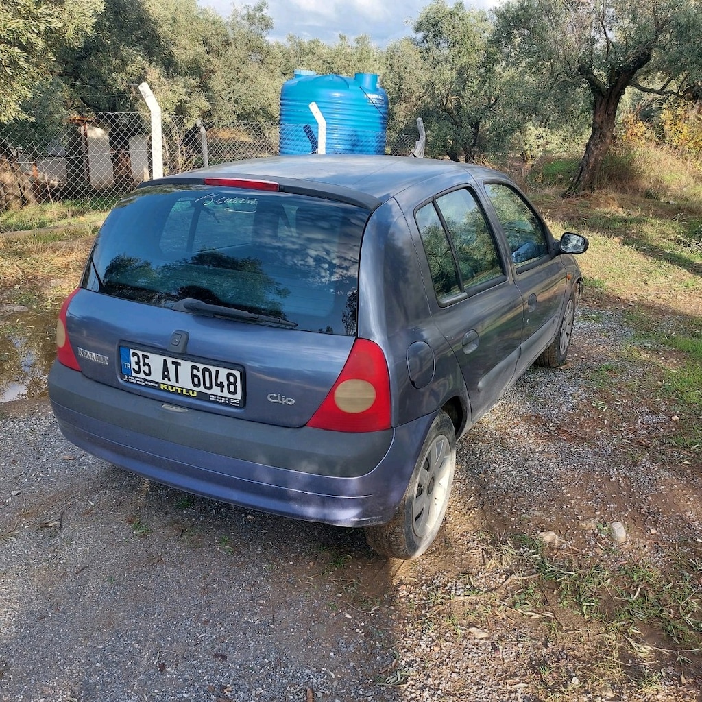 Bayan Öğretmenden Clio RTE 2000. Otomatik Vites - 5
