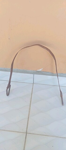 antika halı çözgü bağlantı parcasi