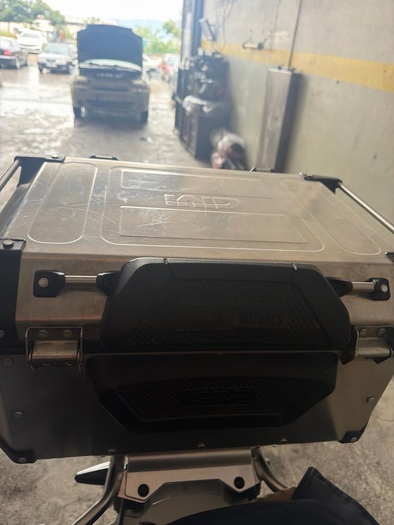 GİVİ TREKKER OUTBACK VE TABLASI - 2