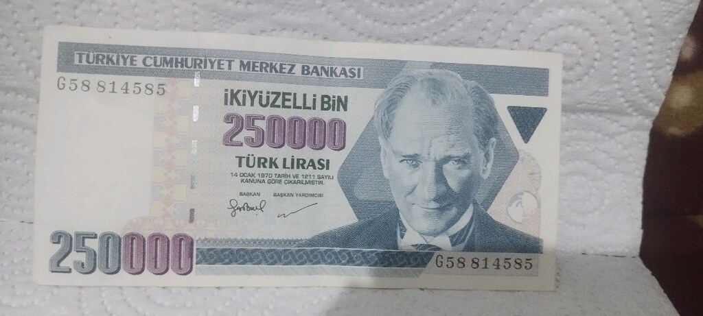 İKİYÜZELLİ BİN TÜRK LİRASI. - 13