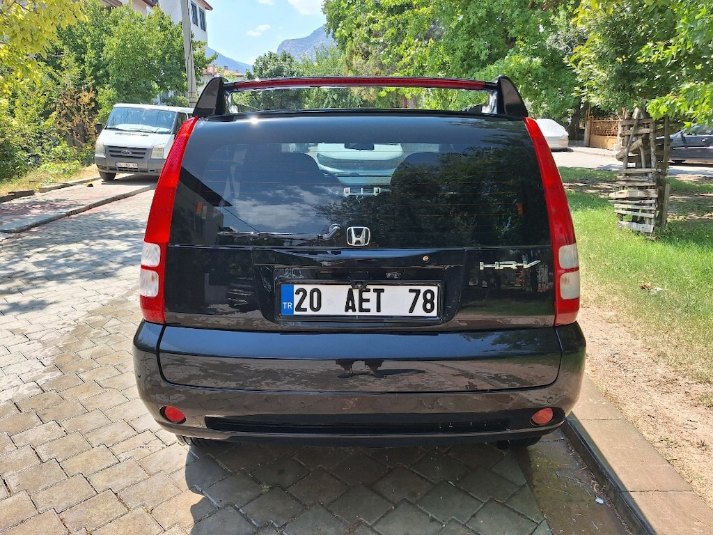 PAZARLIKSIZ ÖĞRETMENDEN DEĞİŞENSİZ HONDA HRV 4x4 - 4
