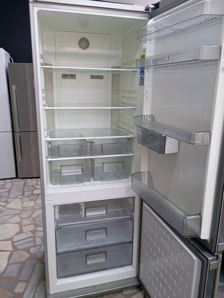 ARÇELİK 550 LİTRE NO FROST İNOKS KOMBİ TİP BUZDOLABI - 2