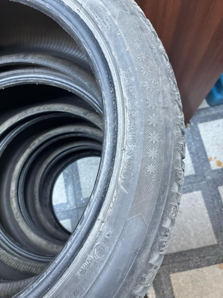 yeni gibi 245/45/18 kışlık - 2