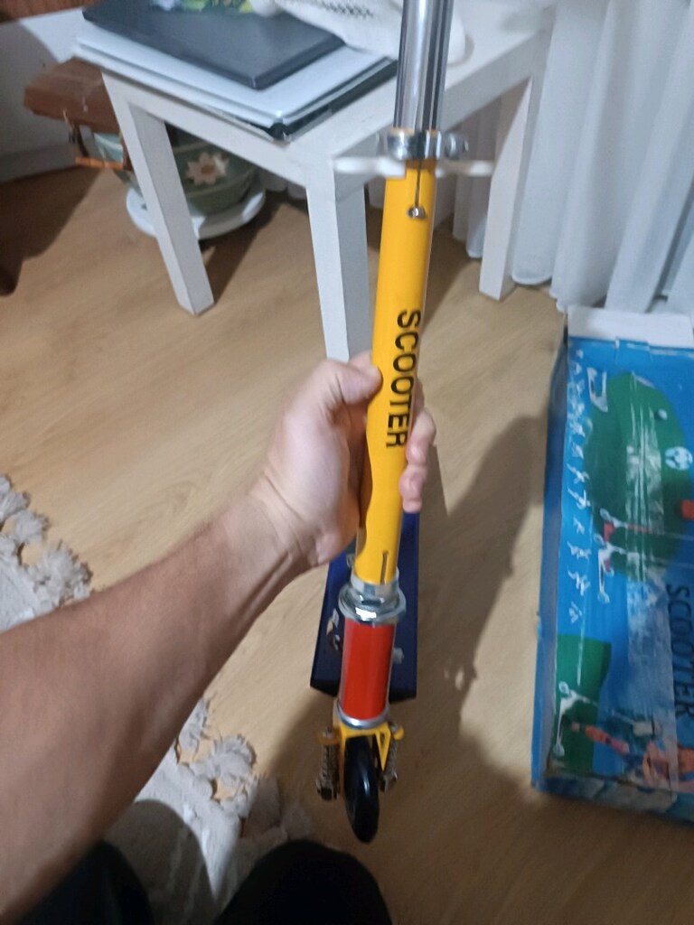 Silikon Teker, Boy Ayarlamalı Katlanır Metal Scooter - 4