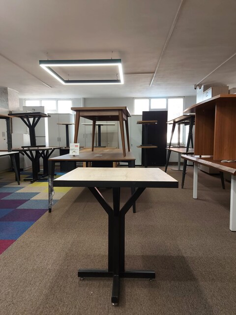 KLAS OFİS ÜSKÜDAR 70x70 MARBELLA KİRAZ TOPLANTI MASASI