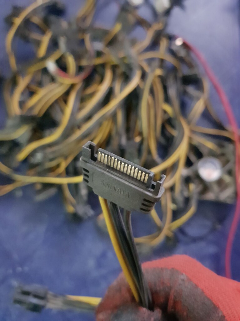 6 Pin to SATA Ekran Kartı Power Anakart Güç Kablosu - 3