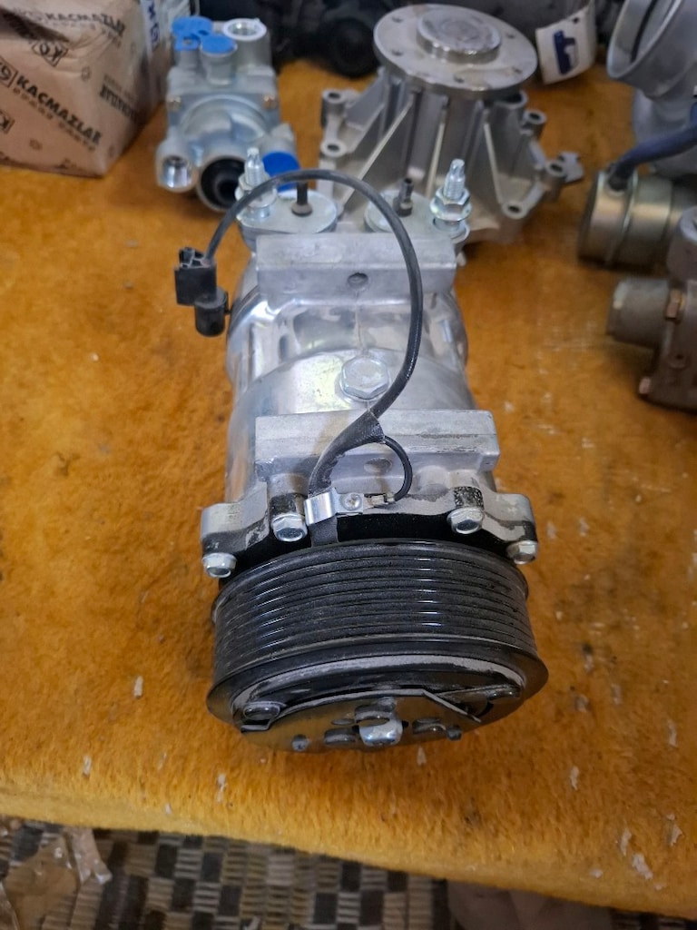 satılık ford cargo 4142 klima komprasörü - 7