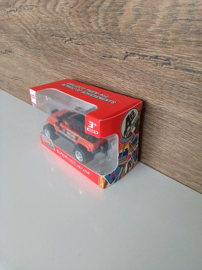 1/64 ölçek 2000 Jeep Wrangler CToys lisanslı model araba - 3