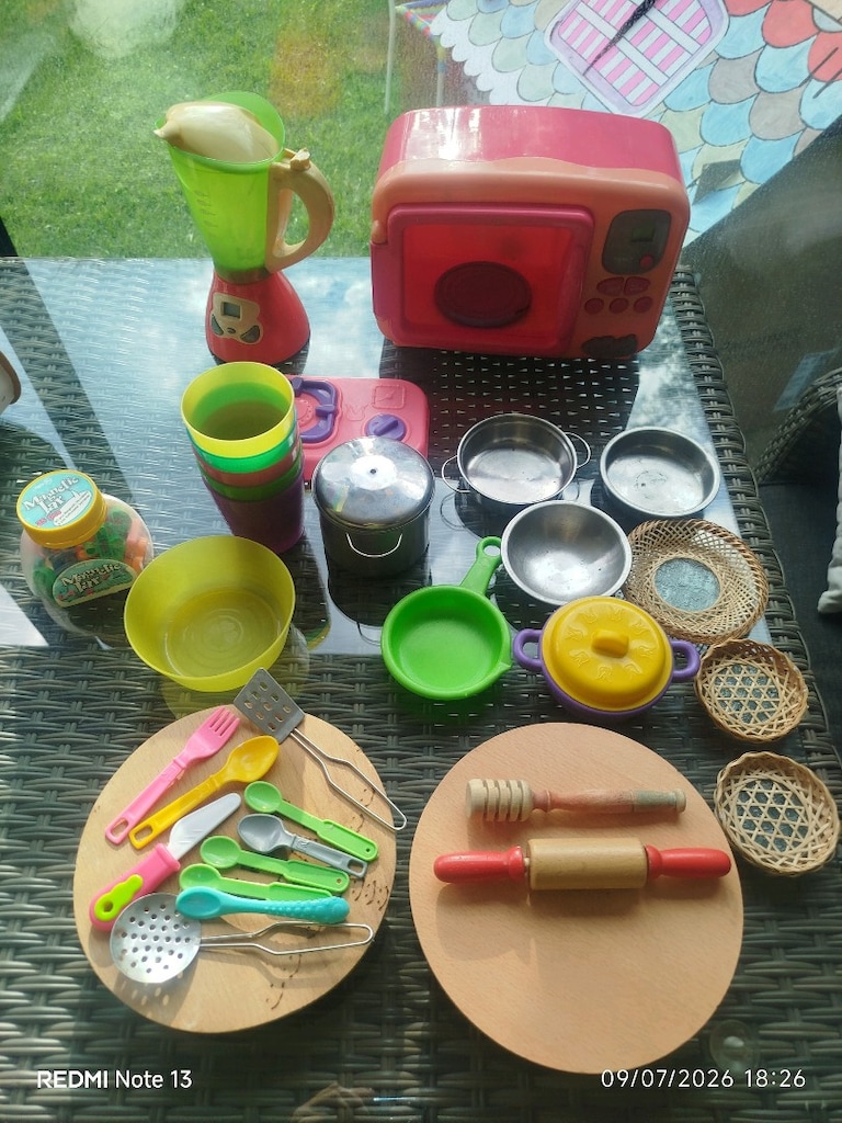 İmaginarium Ahşap Mutfak+Ikea oyuncak dolabı+ masa + yazı tahtası - 12