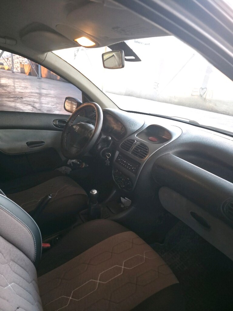 2006 model peugeot 206 - 11