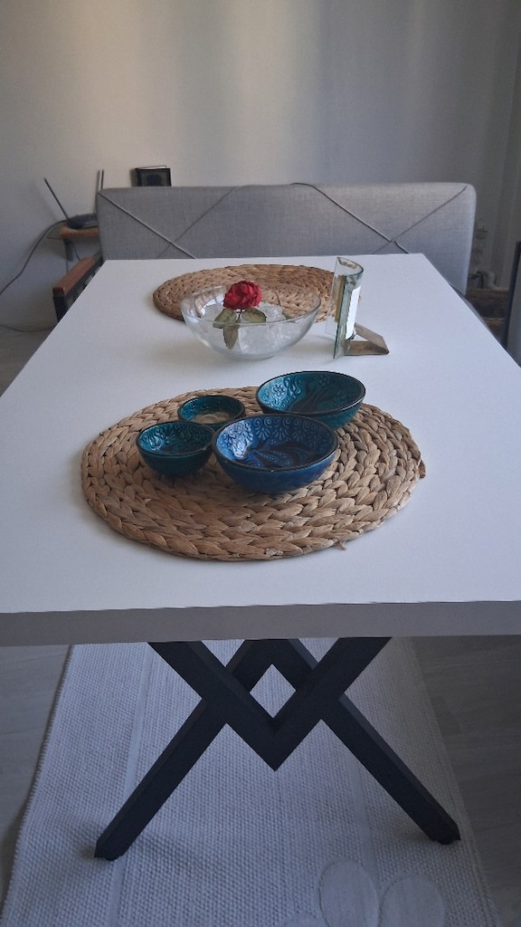 Köşe koltuklu Yemek masası. Takım - 7