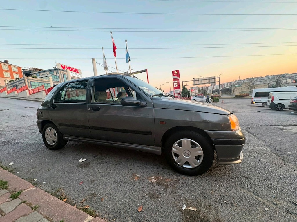 1.4 Clio - 7