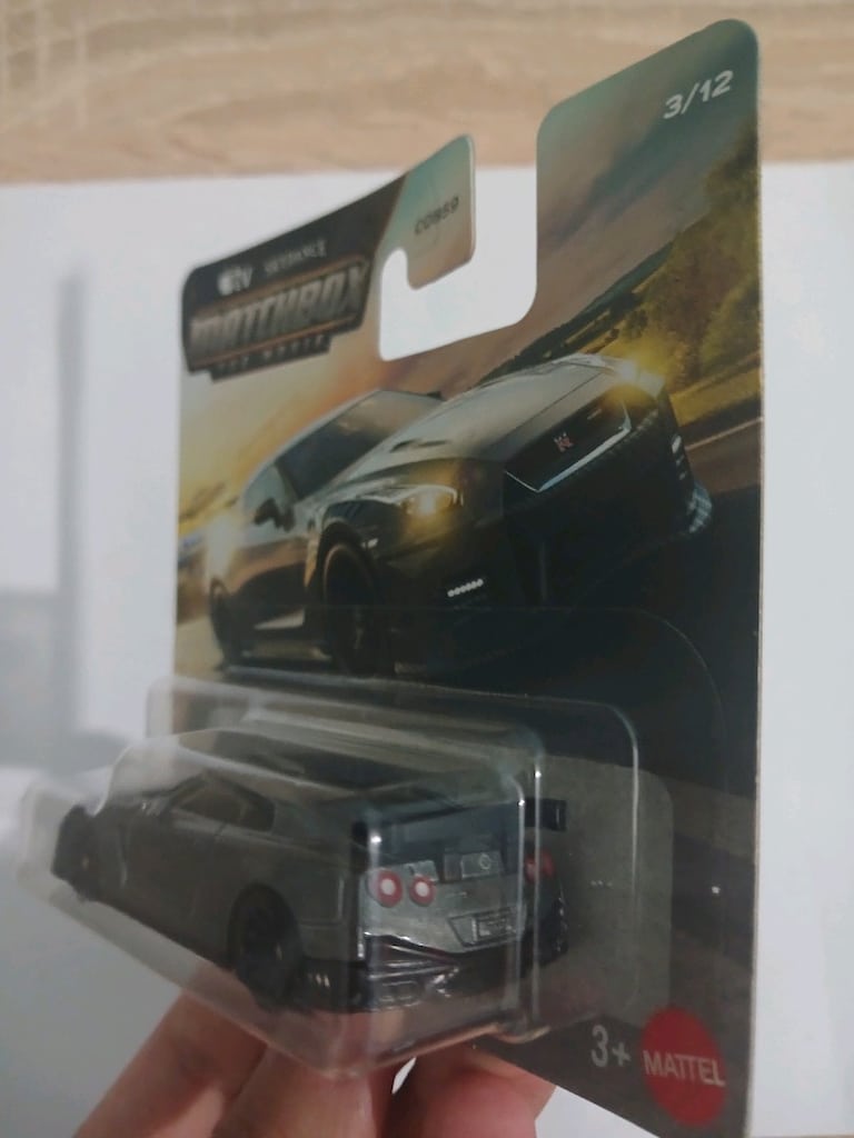 Matchbox Nissan GT-R Nismo - 3