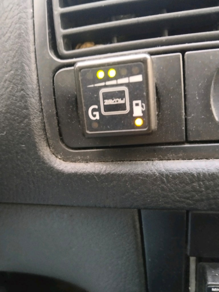 Volkswagen Golf - 4