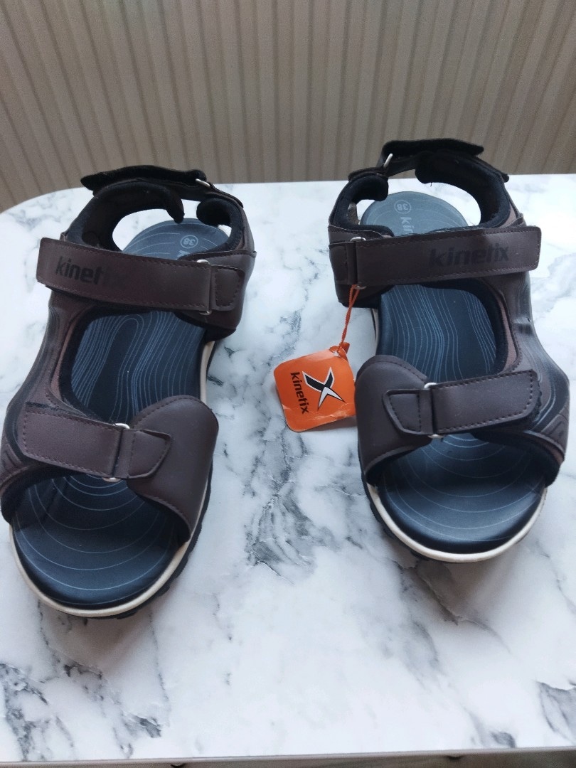Kinetix 38 numara erkek sandalet sıfır