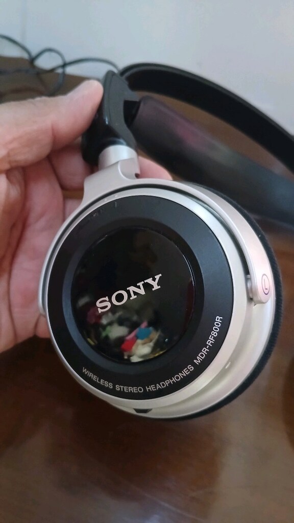 Sony MDR-RF800RK model kulak üstü kablosuz kulaklık seti - 9
