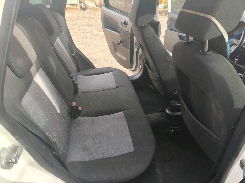 ACil Satılık 3. Sahibinden satılık Ford Fiesta cüzi pazarlık vardır - 8
