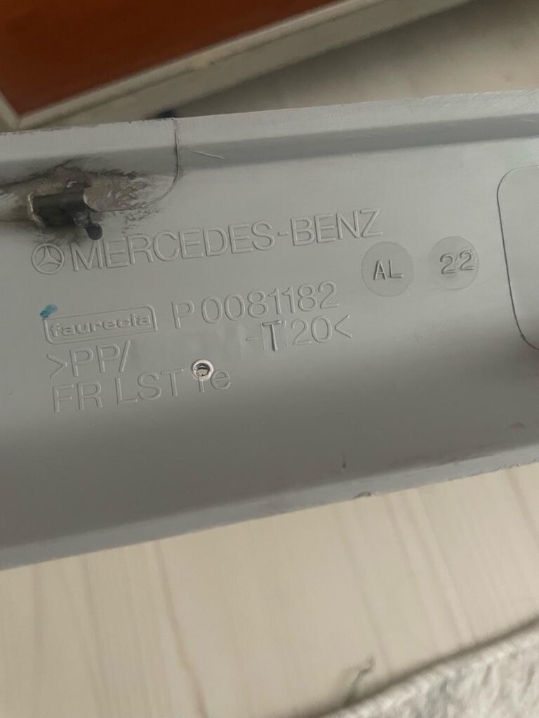 Mersedes Vito 639 kasa orijinal sağ orta kapı sürgülü üst trim sağlam - 3