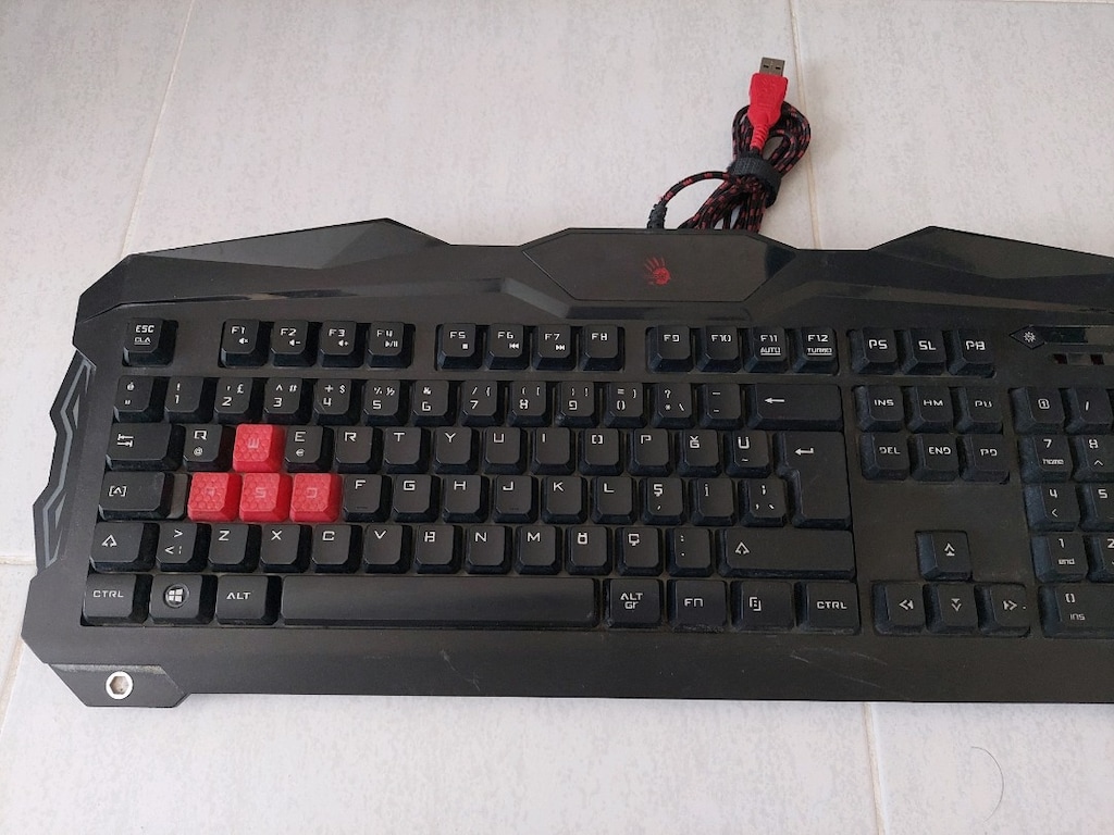 A4 Tech Q türkçe klavye usbli Işıklı 5 kademeli - 6