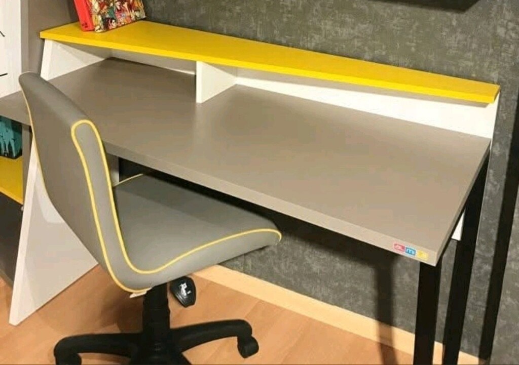 çalışma masasi - 3