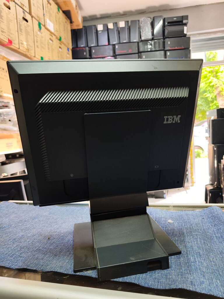 IBM 6636-AB2 EKRAN 15*0 - 2