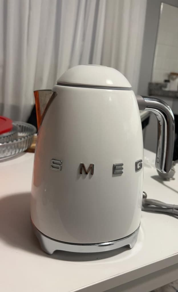 Smeg Beyaz Kettle - 2