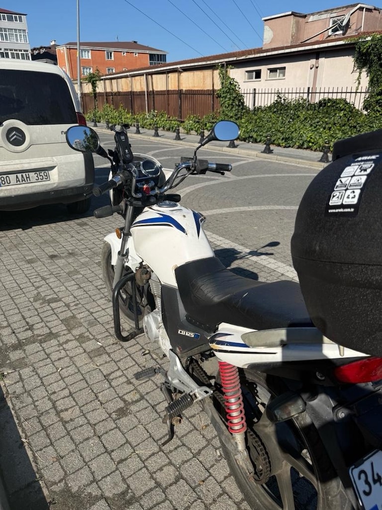 2028 TEMMUZA KADAR MUAYENESİ VAR CB125E - 3