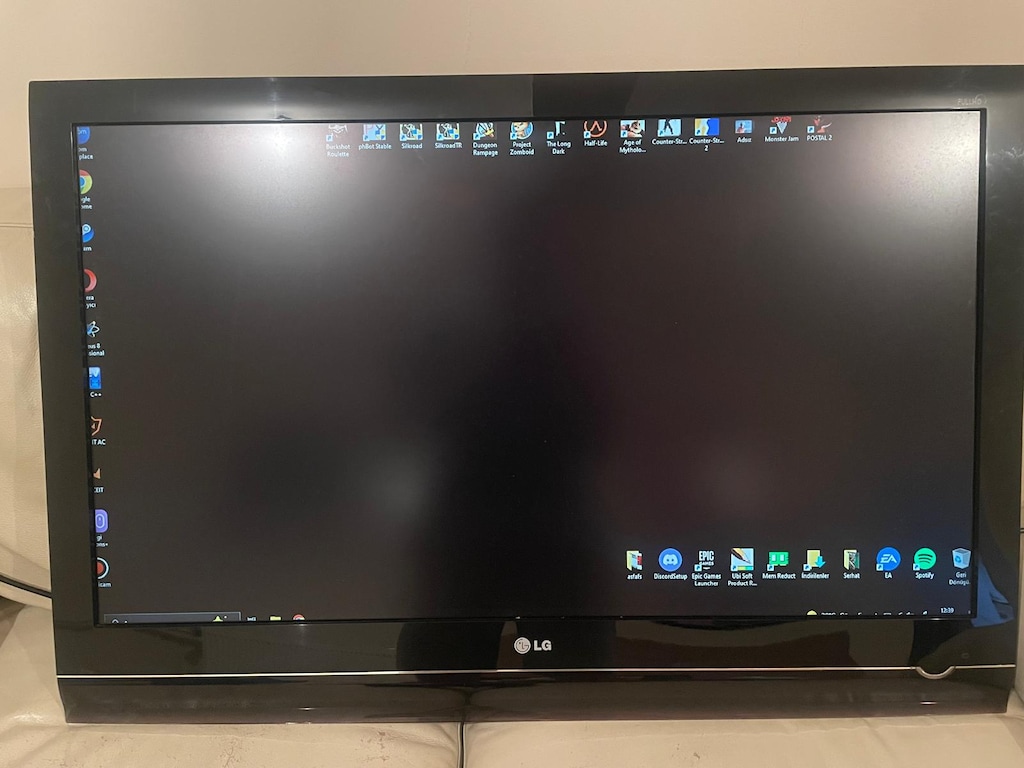 LG 427000 42″ FULL HD LCD TV - 2