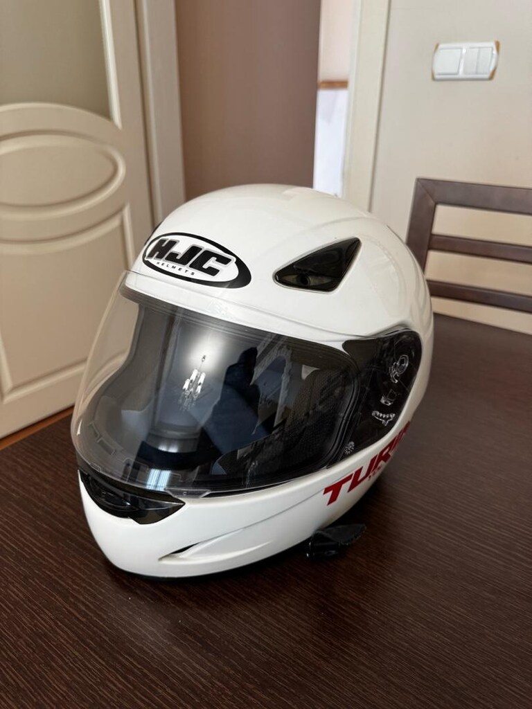 HJC MOTOR KASKI TERTEMİZ SIFIRA YAKIN 1-2 KEZ KULLANILMIŞ - 2