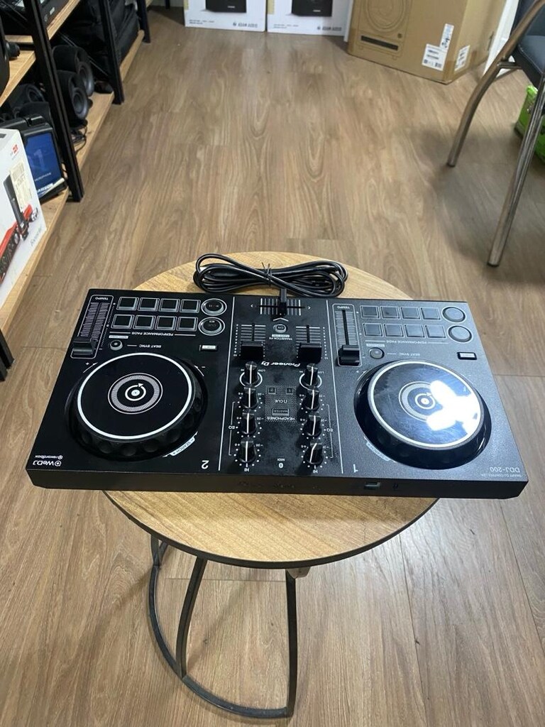 Pioneer DDJ-200 DJ CONTROLLER / TERTEMİZ / UYGUN FİYAT - 5