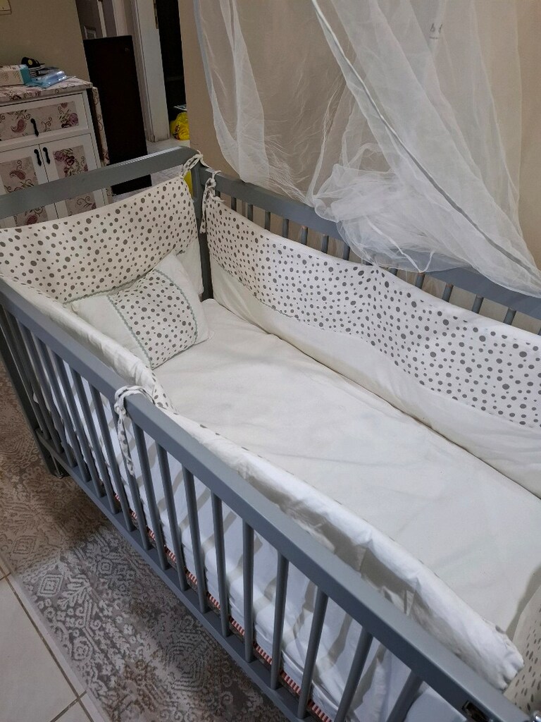 Ahşap anne yanı bebek karyolası - 2