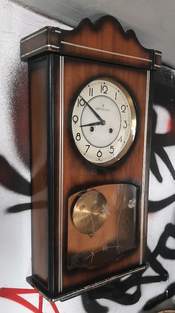antika sarkaçlı duvar saati - 2