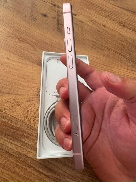 İPhone 15 pembe 128 GB PİL 100