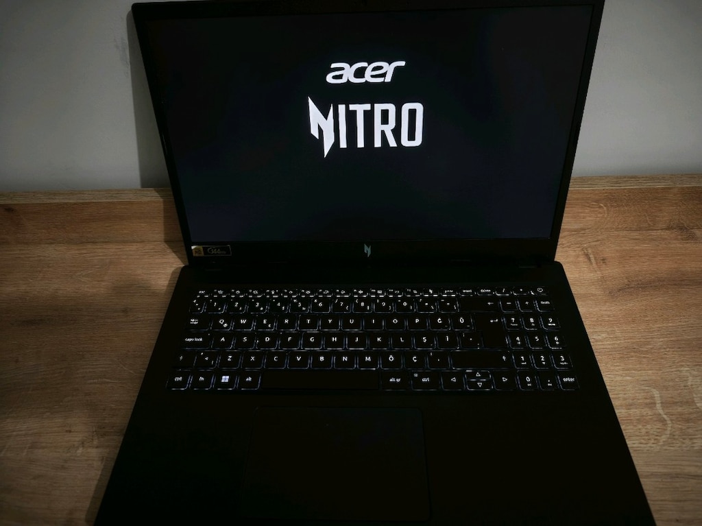 Acer laptop - 2