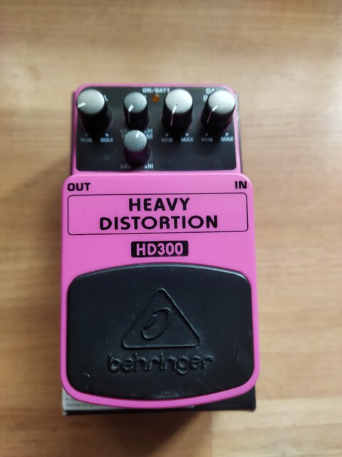 BEHRINGER HEAVY DISTORTION HD300