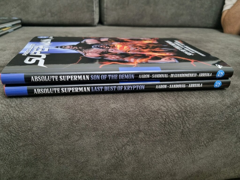 İki adet Absolute Superman çizgi roman ciltleri - 3