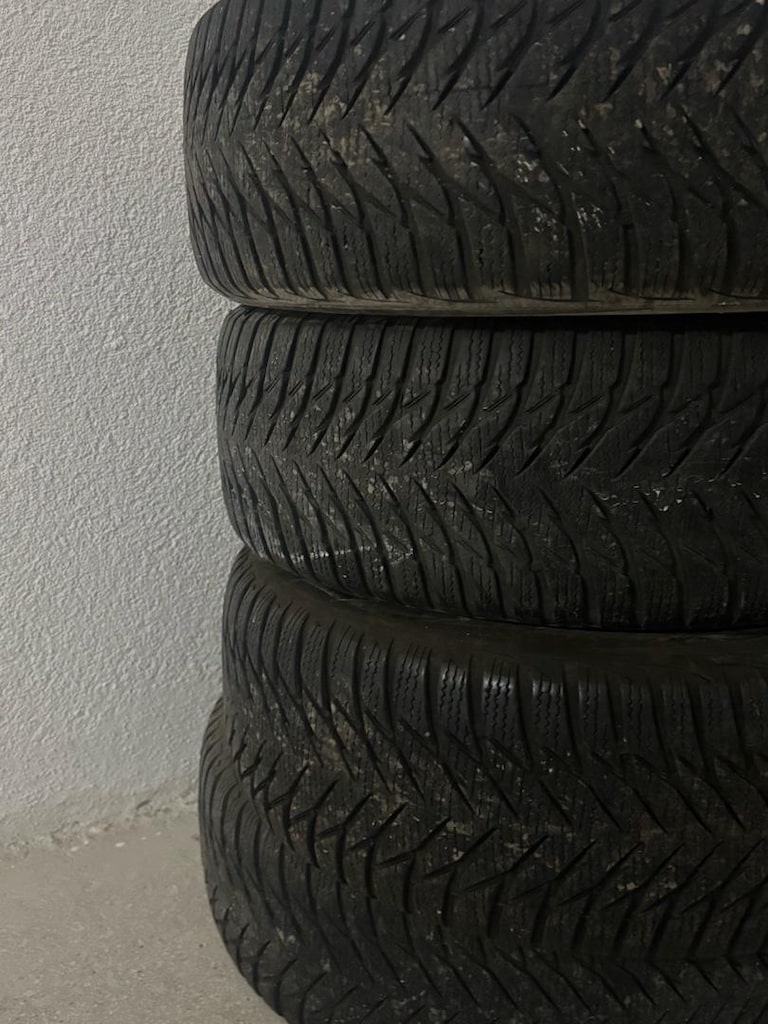 4 Adet Goodyear UltraGrip 8 Kışlık Lastik 205/55 R16 - 2