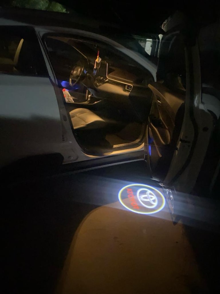 Toyota Chr 2017 model 1/2 - 5