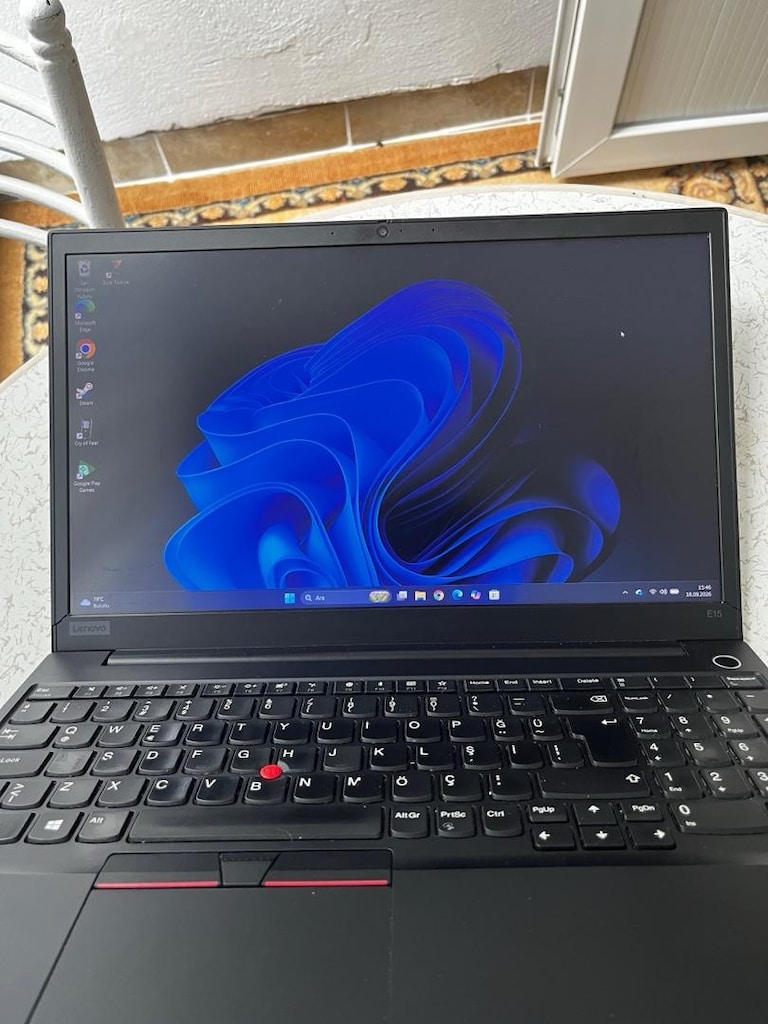 Lenovo ThinkPad E15 1. nesil 256/16 GB temiz - 4